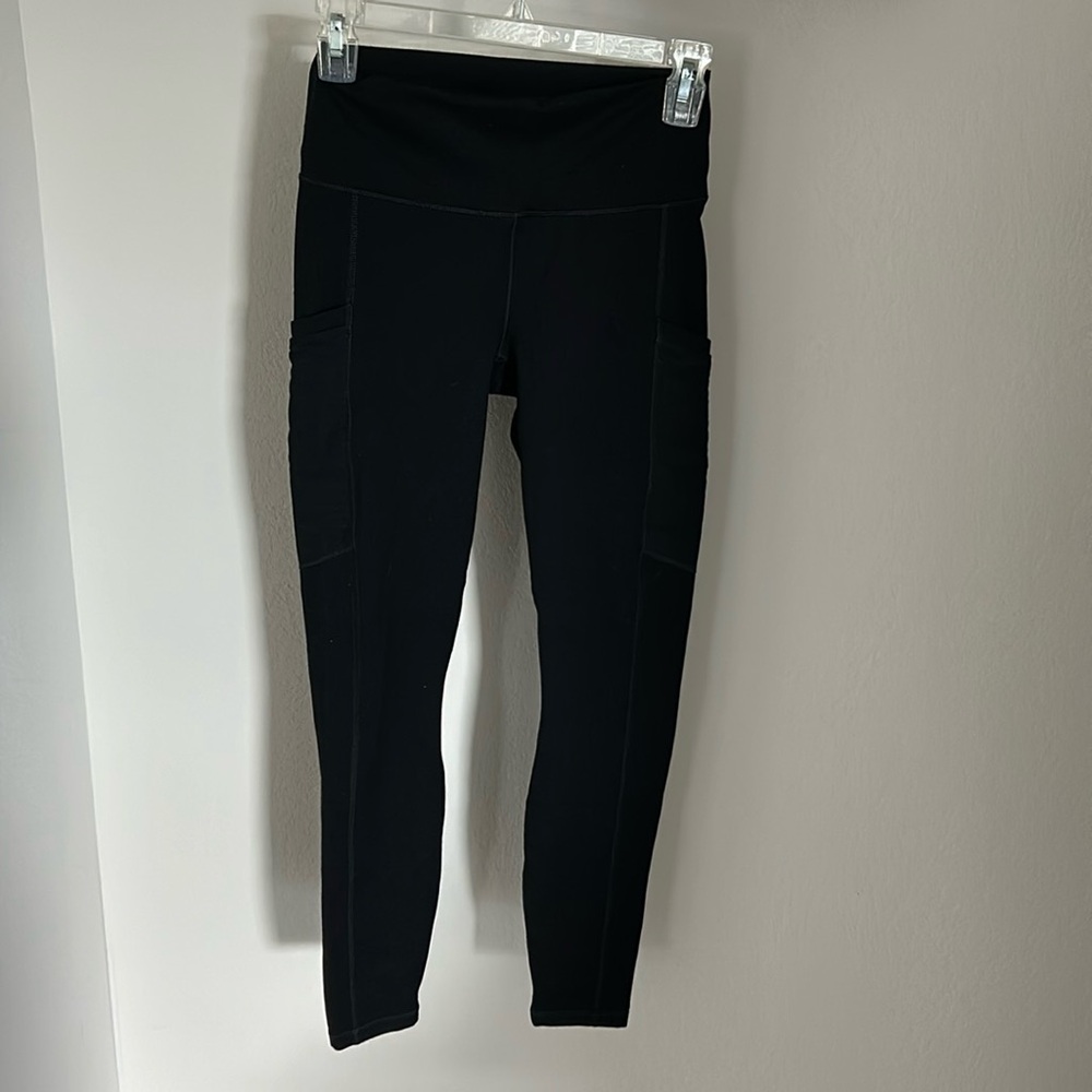Fabletics- On-The-Go
PowerHold® High-Waisted Leggings